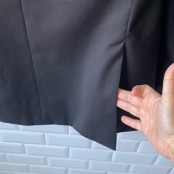 Carolina Herrera women’s Black blazer - Picture 8 of 14